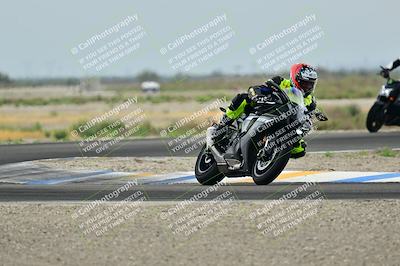 media/Apr-18-2025-TrackDaz (Fri) [[45f5874c44]]/C Group/Session 1 (Turn 7)/